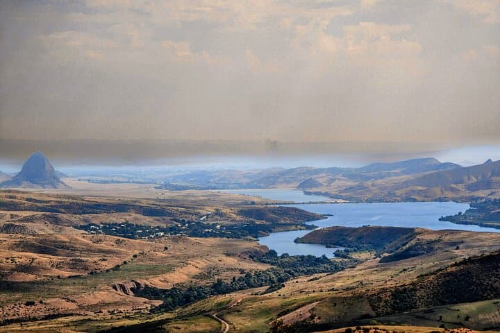 Tbilisi to Lake Sevan & Haghpat: Day Trip to Armenia's Mountain Monasteries