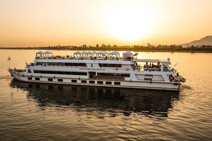 8-Day Private Nile Cruise & Pyramids Tour from Cairo