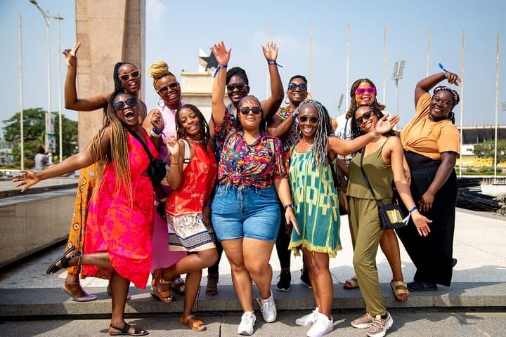 Accra Walking Tour: Markets, Monuments and a Coastal Lunch photo 4