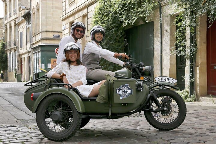 Private Bordeaux Sidecar Tour with Wine Tastings — 3-Hour Historic City Ride photo 2