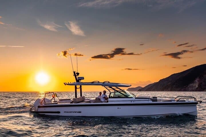 Mallorca Sunset Speed-Boat Cruise to Cala Mondragó photo 2