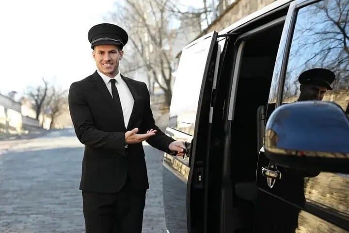 Cape Town Private Chauffeur Transfers — Personalized Tours & 300KM Round-Trip Service photo 2