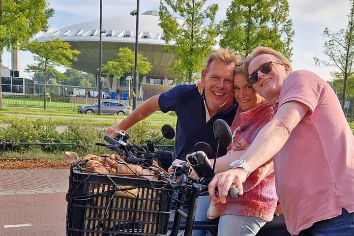 Eindhoven Highlights Bike Tour: 2-Hour Guided City Cycling Experience photo 4