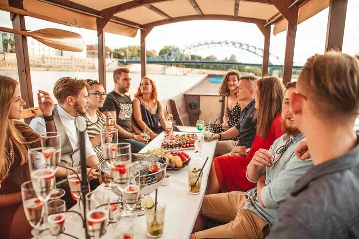 Private Gondola Cruise on the Vistula River — Kraków 1‑Hour Scenic Tour photo 4