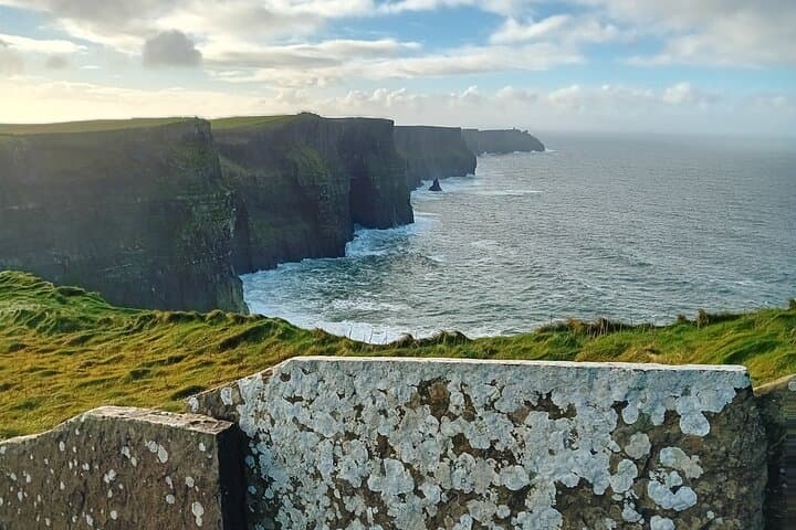 Cliffs of Moher & Wild Atlantic Way Private Day Tour from Dublin