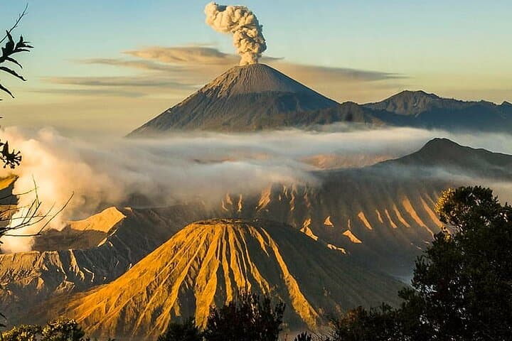 Mount Bromo Sunrise & Ijen Blue Fire: 3-Day Volcano Adventure from Yogyakarta photo 4