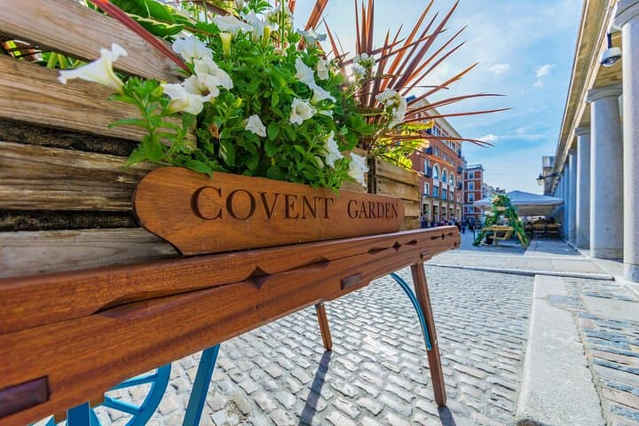 Private London Family Walking Adventure: Historic Highlights and Kid-Friendly Stops photo 2