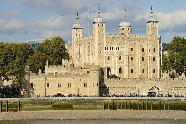 Tower of London Guided Tour: Crown Jewels, Execution Sites & White Tower photo 4