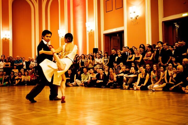 Palermo Tango Lesson and Authentic Milonga Night in Buenos Aires photo 2