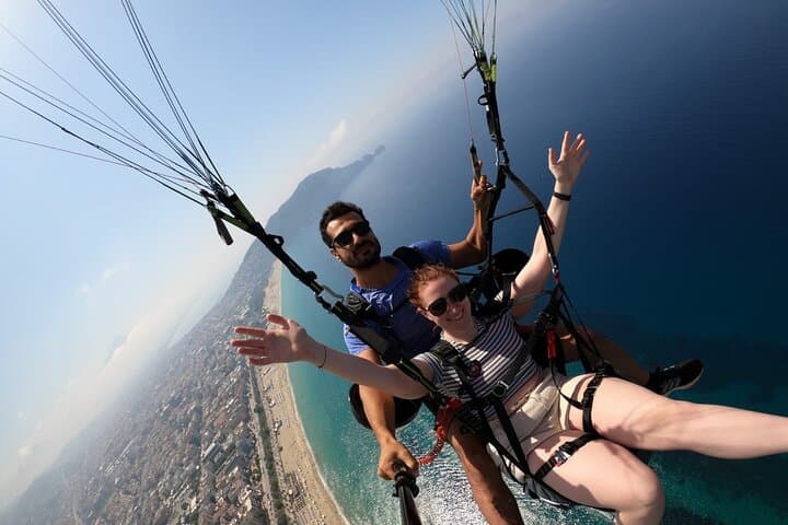 Tandem Paragliding Over Kleopatra Beach — Side to Alanya Soar photo 2