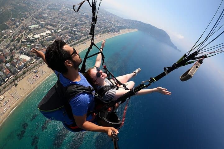 Tandem Paragliding Over Kleopatra Beach — Side to Alanya Soar photo 5