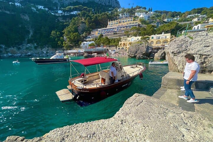 Capri Gozzo Tour (3 Hours): Swim, Grottos & Faraglioni photo 2