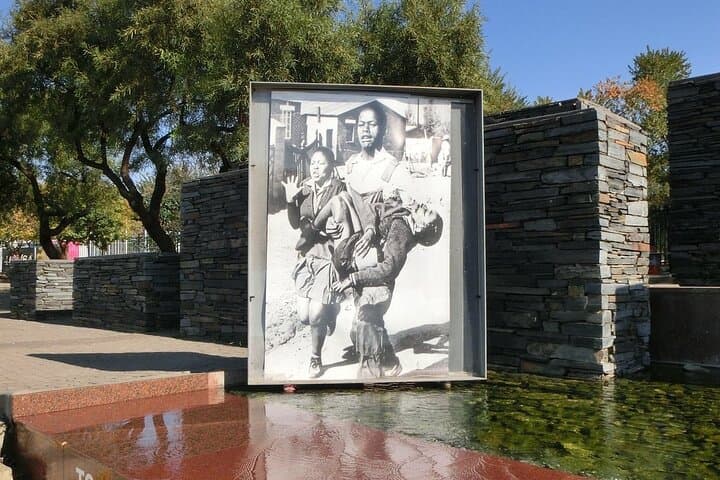 Soweto Lunch Tour: Vilakazi Street, Hector Pieterson & Local Eats photo 1