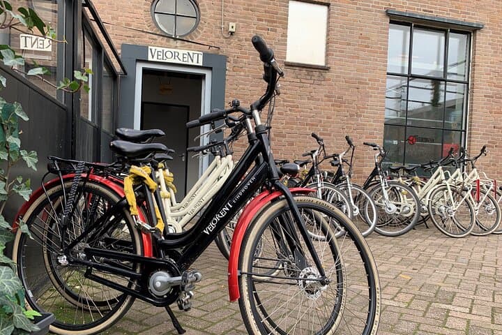 Eindhoven Highlights Bike Tour: 2-Hour Guided City Cycling Experience photo 5