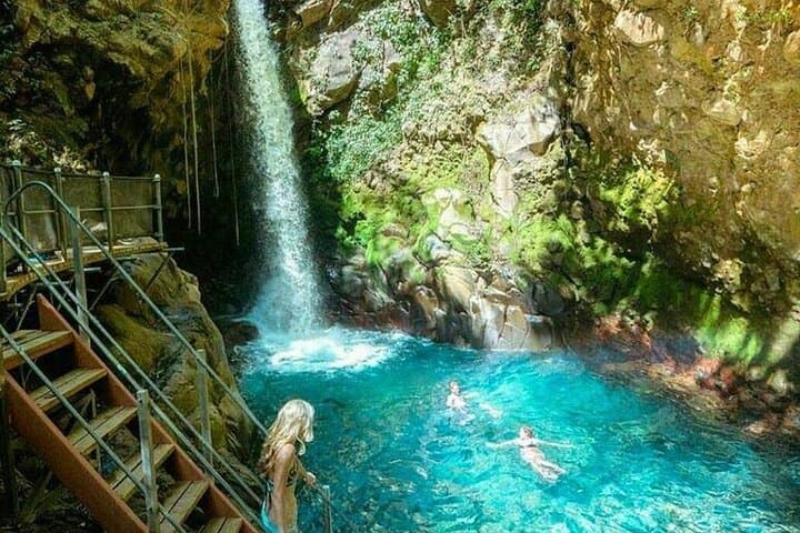 Rincón de la Vieja Waterfalls & Hot Springs: Oropéndola Falls, Mud Baths & Thermal Pools photo 2