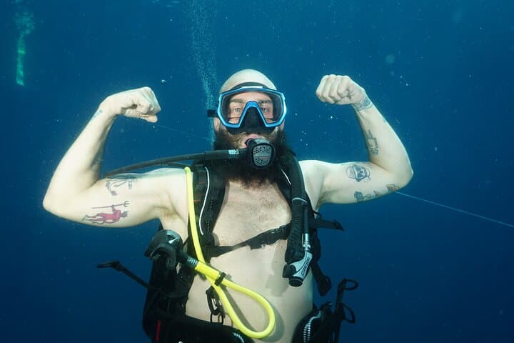 Private Full-Day Scuba Diving at Espíritu Santo Island from La Paz photo 5