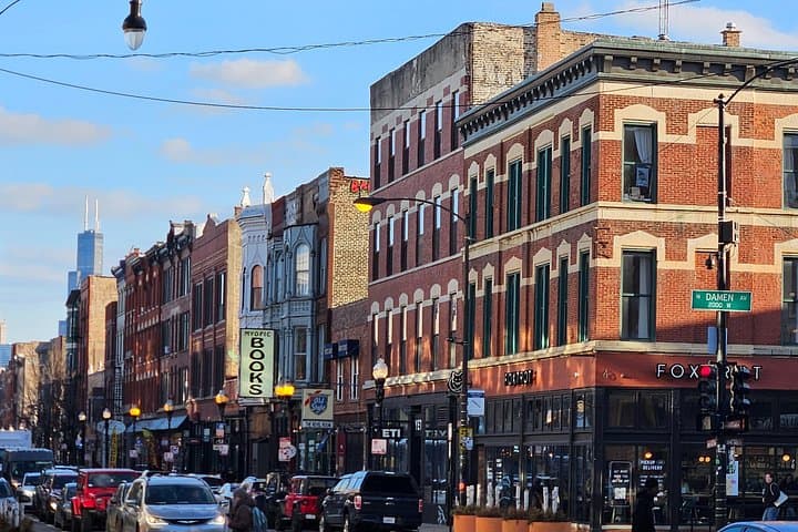 Private Wicker Park and Bucktown Walking Tour — Explore Chicago’s Trendy Neighborhoods photo 1