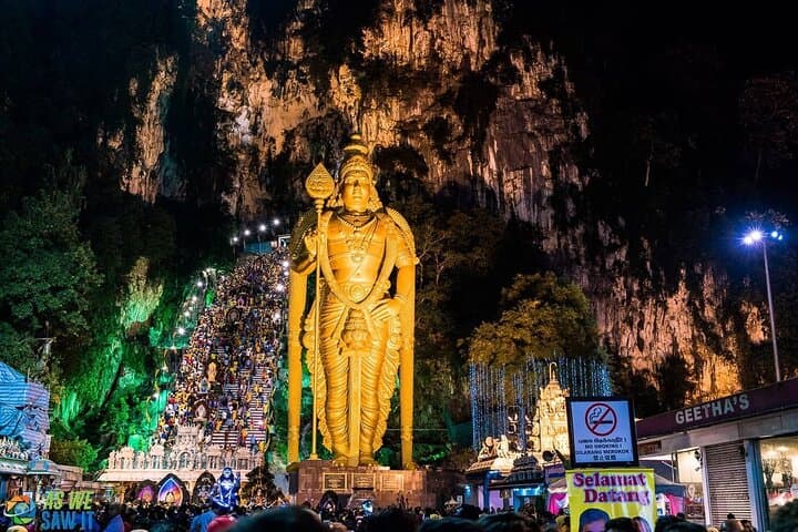 Evening at Selayang Hot Springs & Batu Caves: Night Tour from Kuala Lumpur