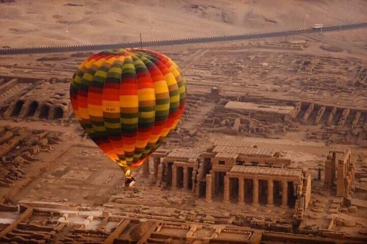 Sunrise Hot Air Balloon Over Luxor: Day Trip from Hurghada photo 6