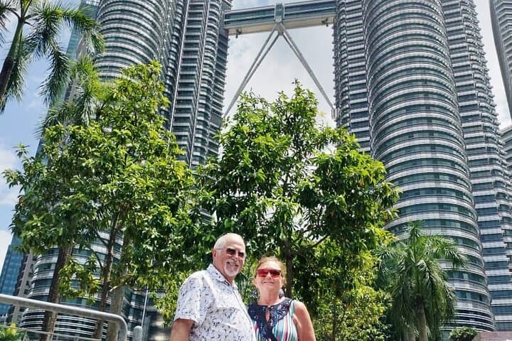 Private Kuala Lumpur Shore Excursion from Port Klang: Batu Caves, Petronas & City Highlights