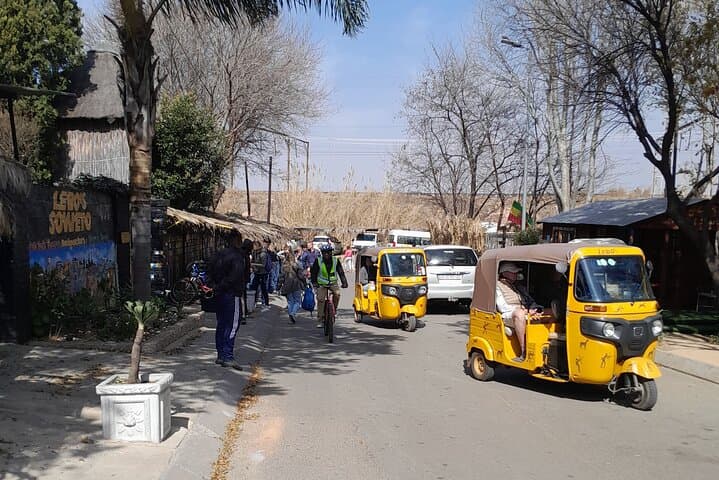 Bike or Tuk Tuk Soweto: Guided Vilakazi Street & Mandela House Cultural Tour photo 4
