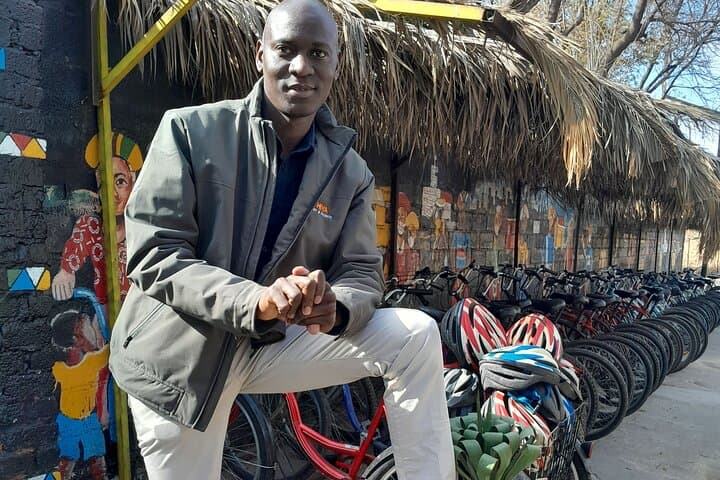 Bike or Tuk Tuk Soweto: Guided Vilakazi Street & Mandela House Cultural Tour photo 5