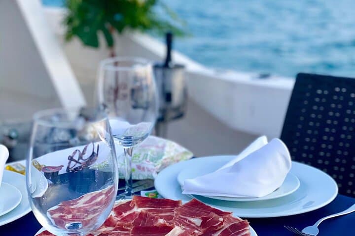 Sunset Yacht Cruise with Cava in Torrevieja photo 4