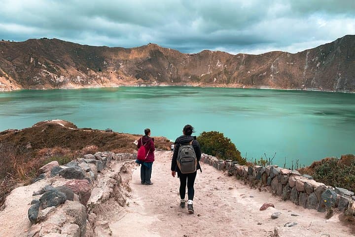 Day Trip from Quito: Quilotoa Crater Lake and Baños Adventure