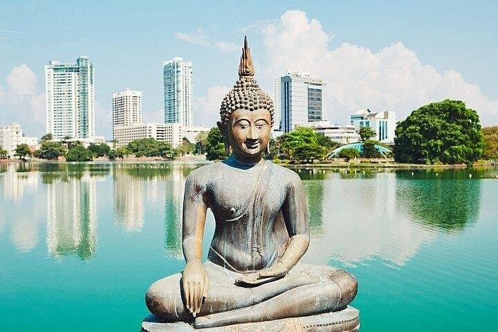 Colombo Private Walking Tour — 3-Hour Must-See City Highlights & Local Markets photo 1