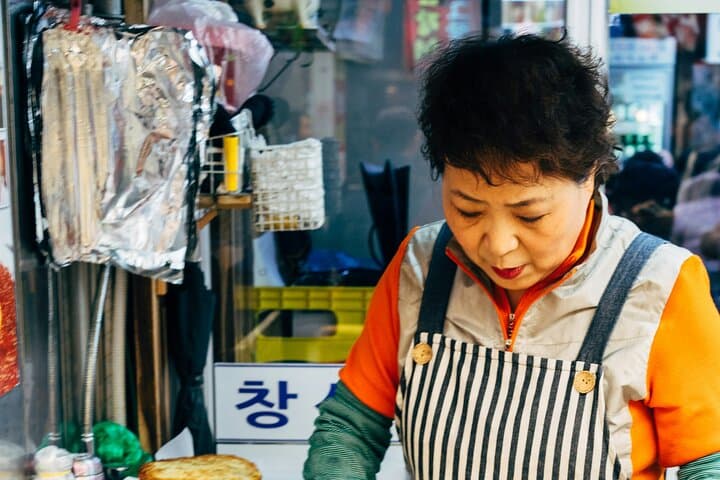 Seoul Private Walking Tour: Palaces, Tower Views & Hidden Alleys photo 6