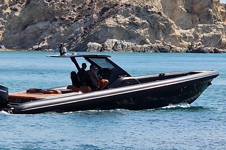 Santorini to Mykonos & Ios: 10-Hour Private Speedboat Cruise with Snacks