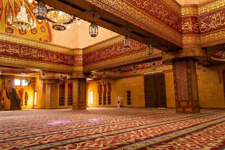 Sharm El Sheikh City Tour: Old Market, Al Mustafa Mosque & Secret Viewpoint photo 3