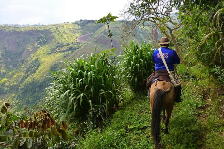 Horseback Tour to Tablón, Chaquira, La Pelota & Purutal — San Agustín Archaeological Ride photo 4