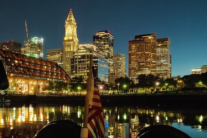 Private Boston Harbor Yacht Cruise on Trinacria — Lighthouses, Foliage & Fishing photo 4