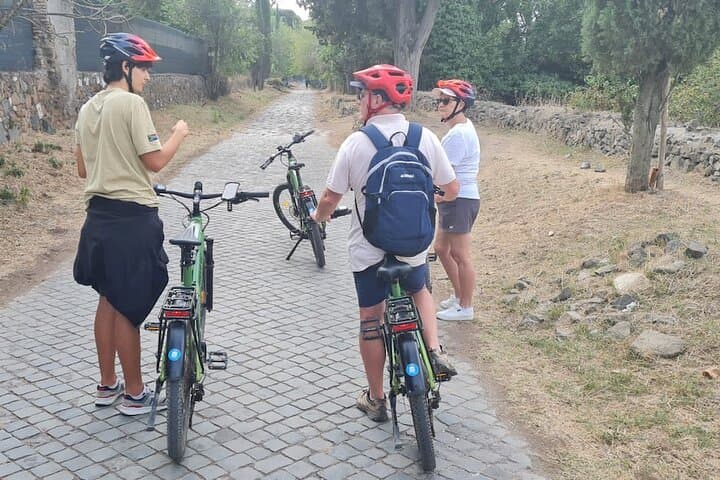 E-Bike Along Rome's Appia Antica: Guided Tour with Aperitif photo 4