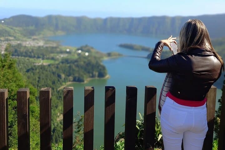 Essential Sao Miguel: 2-Day Volcano Route to Sete Cidades, Furnas & Tea Plantations photo 3