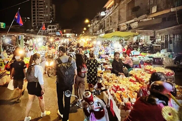 Phnom Penh Night Food Tour by Tuk Tuk — 20 Tastings & Drinks