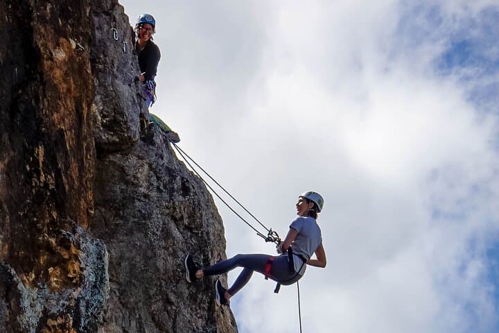 Falcon's Lookout Abseiling Adventure at Werribee Gorge — Guided Descent & Bushwalk photo 2