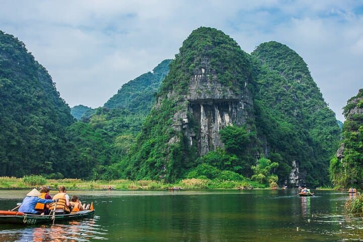 Hoa Lu & Trang An Day Trip from Hanoi: Boat, Biking & Ancient Capital photo 4