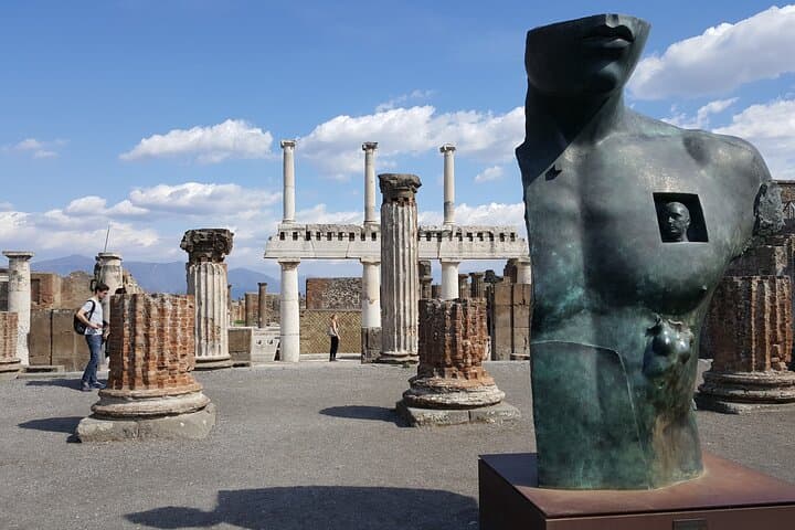 Pompeii Family Skip-the-Line Tour for Kids — Interactive Guided Visit photo 6