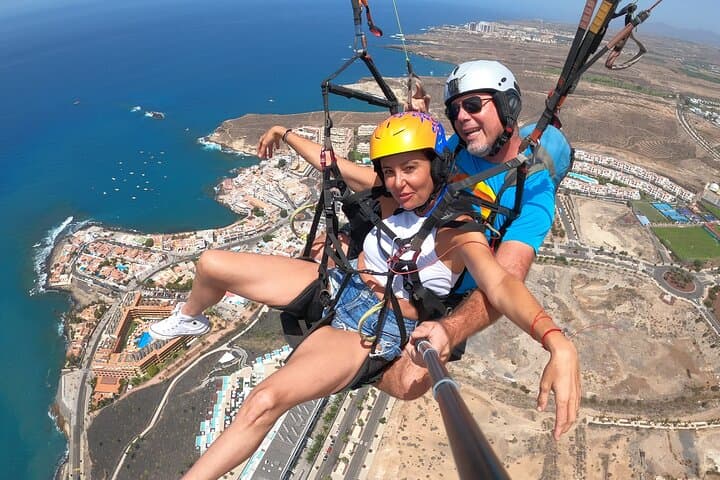 Tandem paragliding in Tenerife — soar above cliffs and Mount Teide photo 5