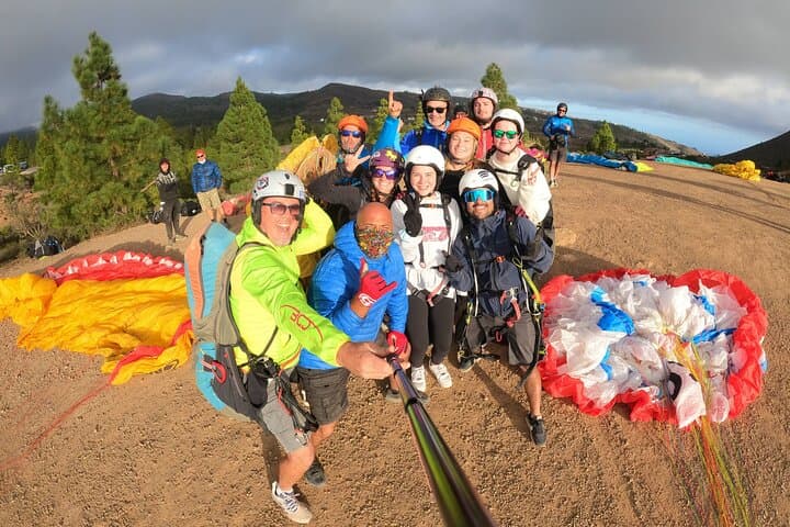 Tandem paragliding in Tenerife — soar above cliffs and Mount Teide photo 6