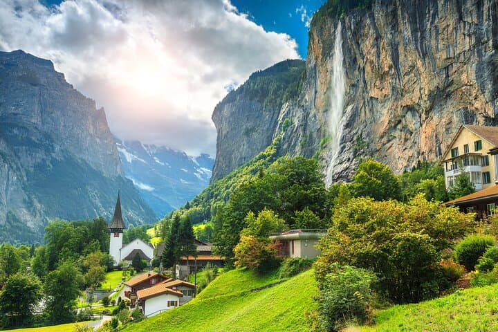 Bernese Alps Day Trip: Private Tour to Grindelwald, Lauterbrunnen & Mürren from Zurich photo 5