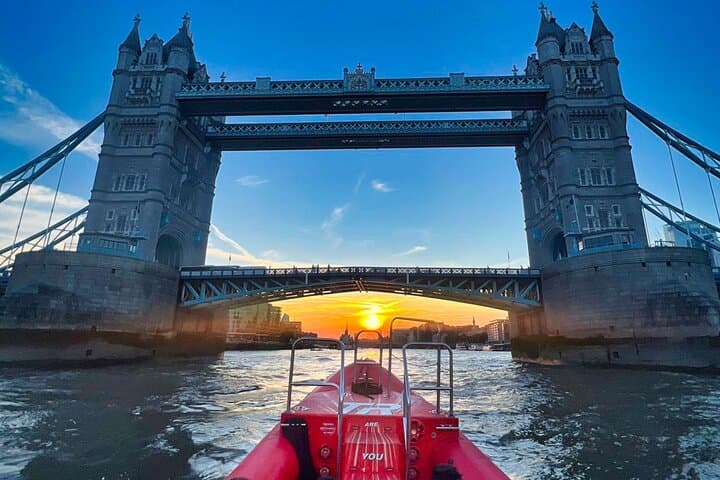 Thames Rockets Sunset Speedboat Ride — High-Speed London River Cruise