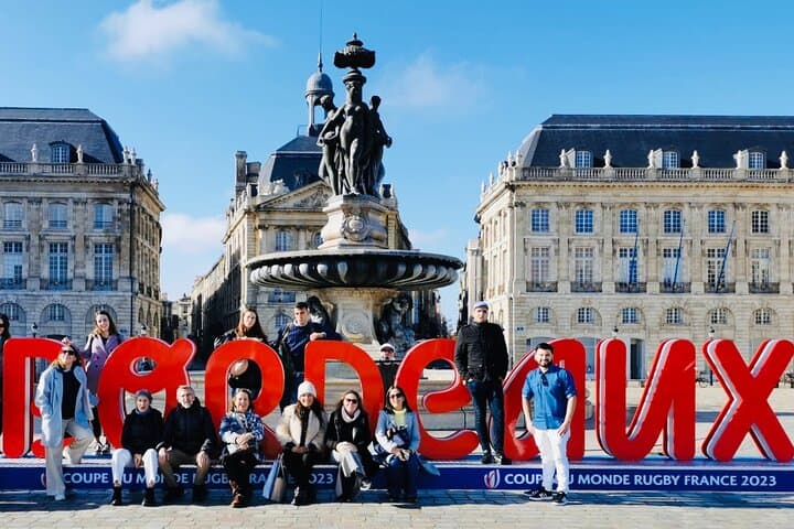 Bordeaux Highlights Walking Tour with Natural Wine & Cheese Tasting photo 2