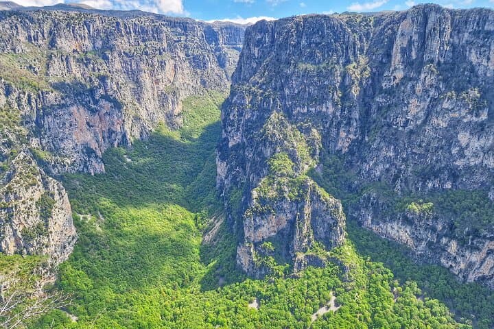 Zagoria and Vikos Gorge Day Trip from Parga — Monodendri, Oxia & Stone Bridges photo 3