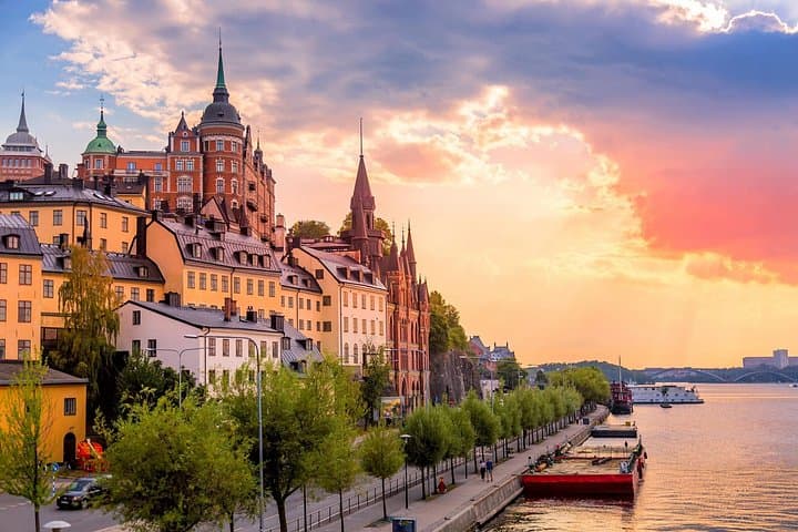 Private Stockholm Old Town & Vasa Museum Tour: Royal Palace, Gamla Stan Highlights photo 1