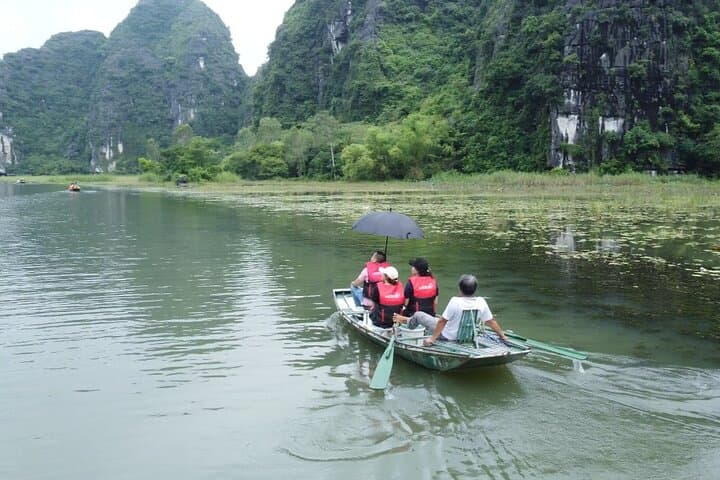 Two-Day Ninh Binh Excursion: Tam Coc, Mua Cave & Hoa Lư Ancient Capital photo 5