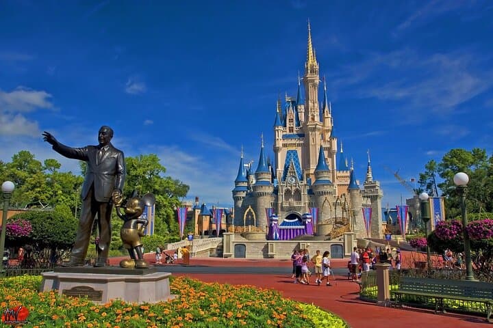 Private MCO SUV Transfer: Luxury Airport Transportation in Orlando photo 6