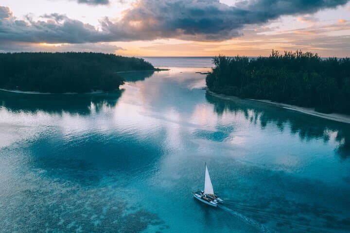 Vaapiti Private Sunset Pirogue — Snorkel, Sail & Polynesian Legends in Moorea